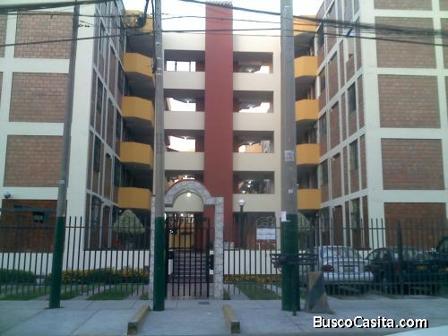 Se alquila departamento