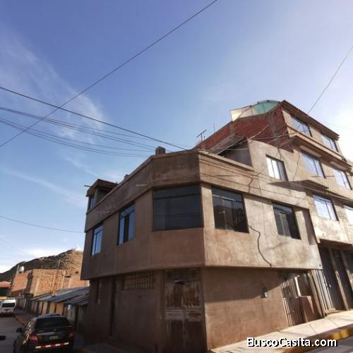 Casa 2 pisos buena ubicacion a una cuadra del terminal terrestre (DESAGUADERO - PUNO)