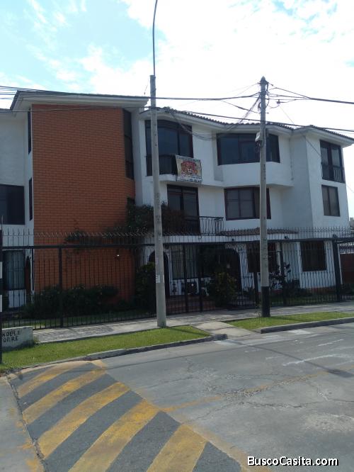 Vendo lindo departamento en Monterrico