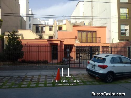 SE VENDE CASA COMO TERRENO urbanizacion
