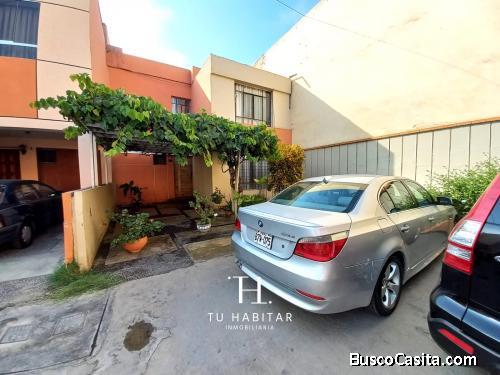 VENTA! Casa como Terreno - En Quinta D