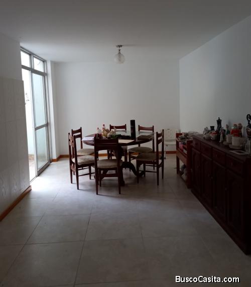 VENDO LINDO CHALET EN SAN MIGUEL