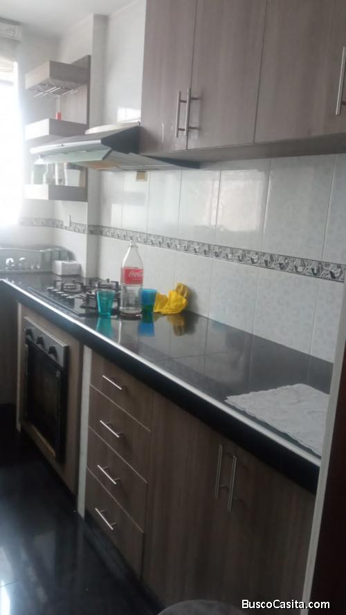 SE VENDE DEPARTAMENTO COMPLETAMENTE AMOBLADO 5TO PISO SJL