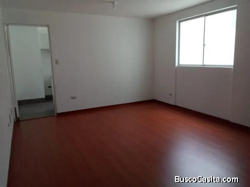 Alquiler Departamento San Borja con 3 dormitorios y dos baños cochera