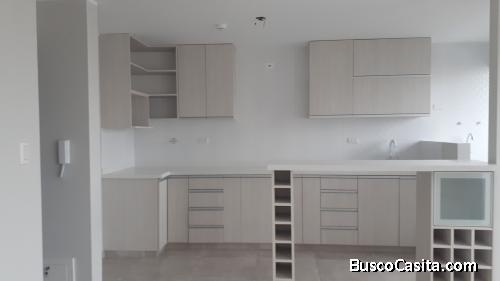 VENTA DPTO. TERCER PISO MAS COCHERA EN JUAN DE ALIAGA EN MAGDALENA DEL MAR
