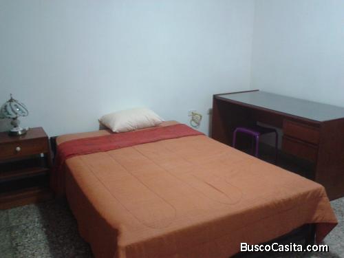 Habitación amoblada alquilo en Piura