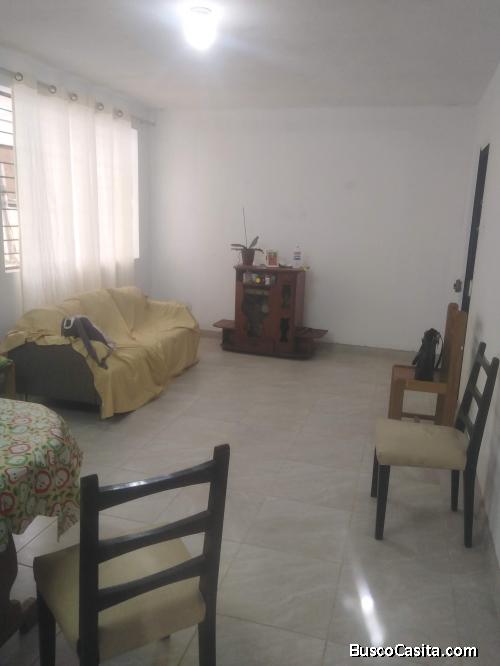 AMPLIO DEPARTAMENTO CON AIRES