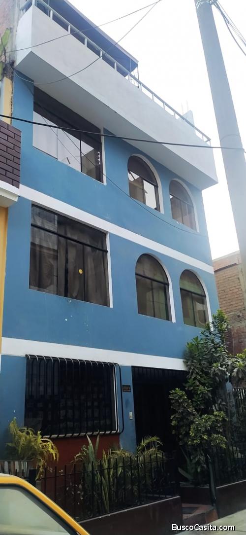 Venta de casa de 4 pisos en San Juan de Lurigancho