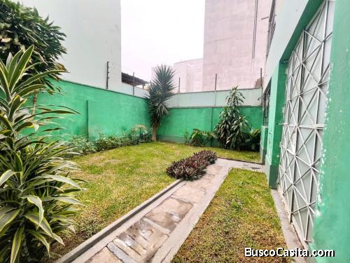 CASA EN VENTA CERCA A PARQUE - SURQUILLO, LIMITE CON SAN ISIDRO