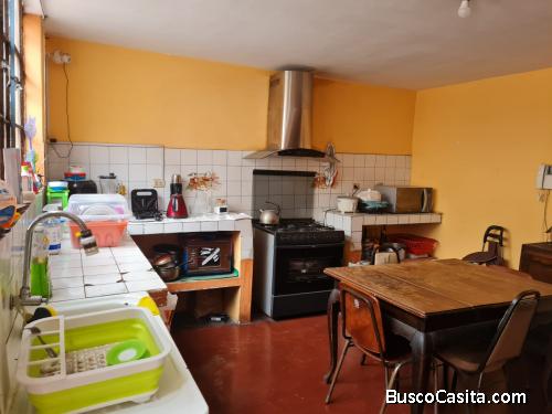 CASA EN VENTA CERCA A SAN BORJA SUR