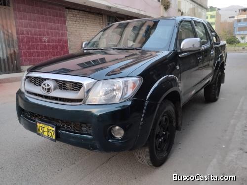 VENTA DE CAMIONETA HILUX