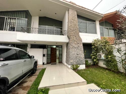 VENTA DE CASA EN SAN BORJA - CERCA AL PENTAGONITO