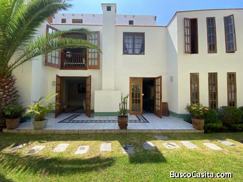 VENTA DE CASA EN LA ENCANTADA DE VILLA CHORRILLOS
