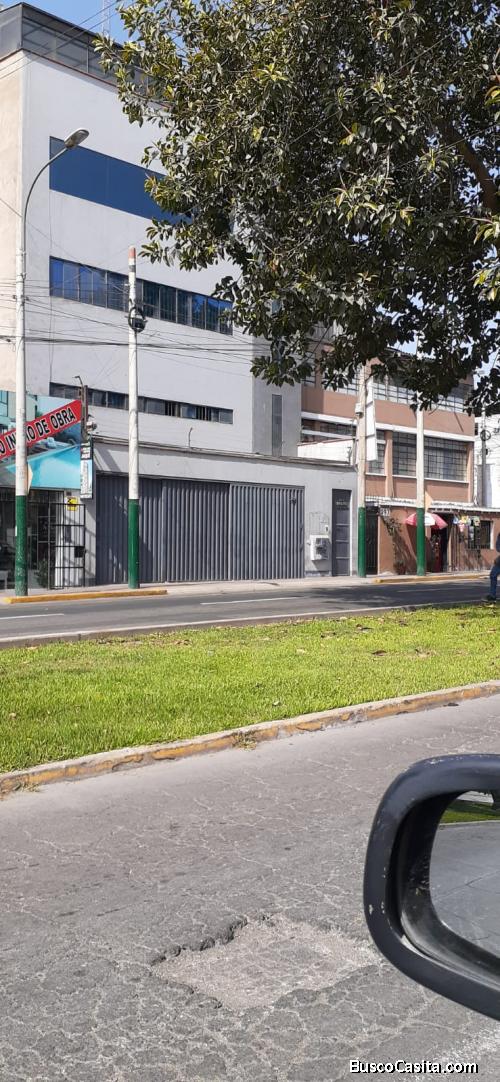 Vendo Edificio en la Av. Mariscal Caceres - Surquillo