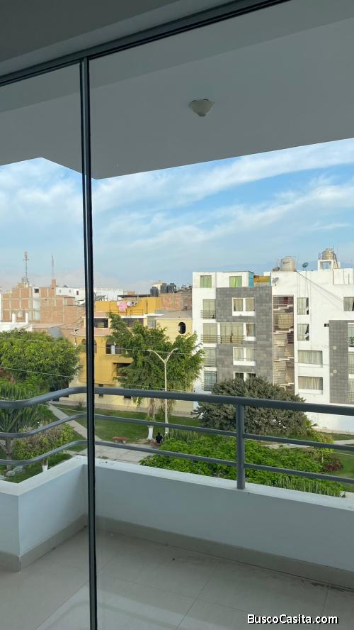 Departamento frente a parque