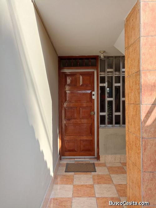 SE VENDE DEPARTAMENTO 1ER PISO - 120M2 - 3 DORMITORIOS - CCOCHERA