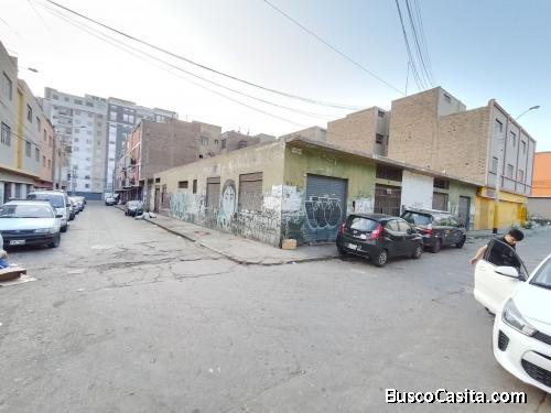 Vendo Terreno 610 m2 en esquina a 1 cdra de La Rambla de Av Brasil
