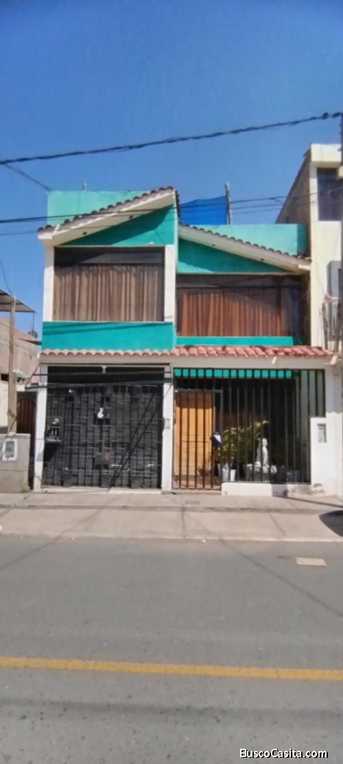 VENDO CASA 2 PISOS SOCABAYA
