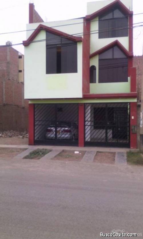 VENTA DE HERMOSA CASA DE 3 PISOS UBICADO EN CARABAYLLO - LIMA