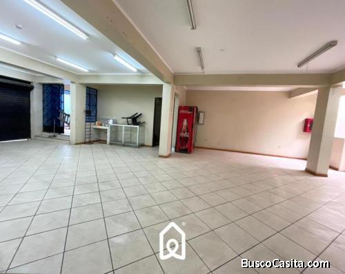 Amplio local comercial en el Rimac