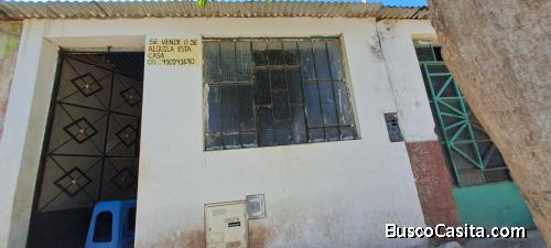 Casa de material noble en venta