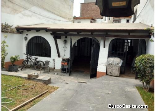 VENTA DE CASA DE DOS PISOS EN LA MOLINA, LA FONTANA, JIRÓN LORETO 460 BIEN UBICADA 