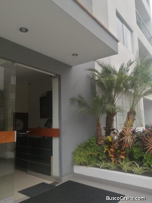 Amplio y Céntrico departamento en Miraflores - Lima