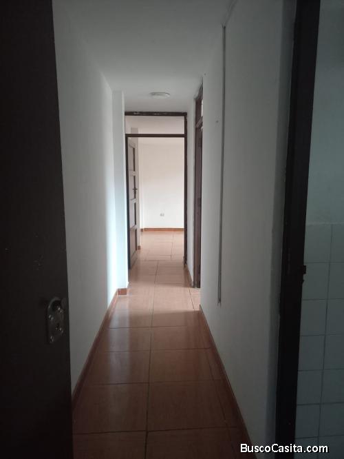 Minidepartamento en alquiler primer piso Breña