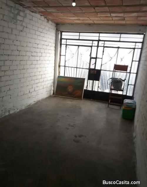 se vende casa area 90m 1 piso techado urb mariscal caceres SJL 