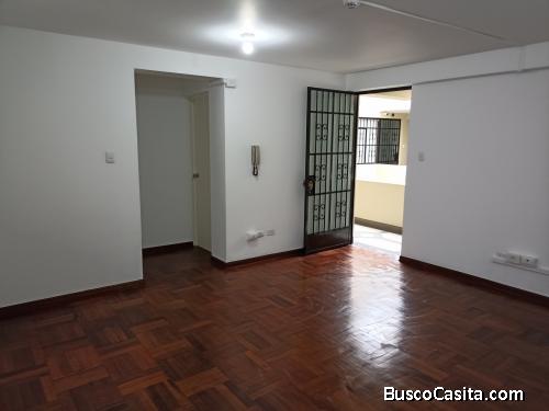 Oficina de 3 habitaciones en el Barrio Médico, Surquillo
