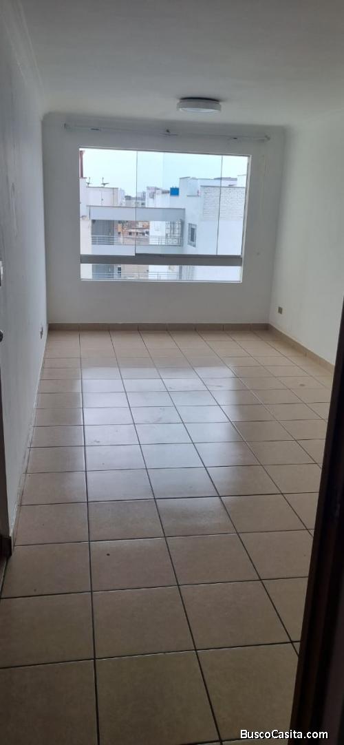 DEPARTAMENTO EN AV. BRASIL EN VENTA