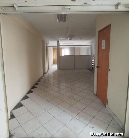 Alquilo locales comerciales ubicados en 3er piso