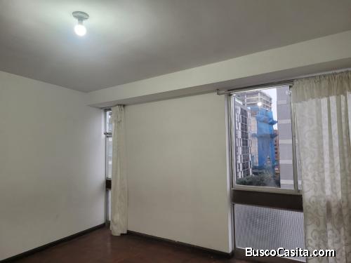 Alquilo departamento en pleno centro miraflores