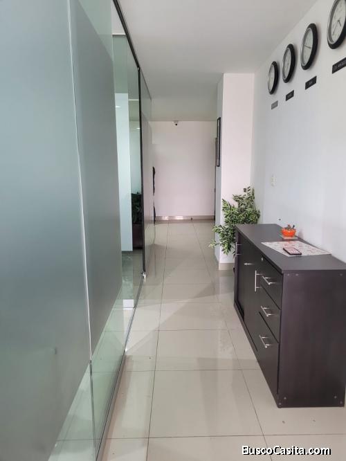 EXCELENTE OFICINA EN AV. JOSE PARDO ALT. CUADRA 4. EN EL CORAZÓN DE MIRAFLORES, MUY CERCA AL ÓVALO M