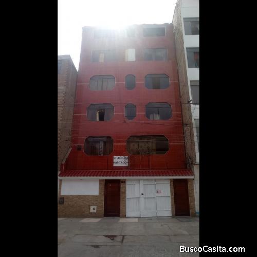 VENDO CASA DE 6 PISOS EN LOS OLIVOS, ZONA COMERCIAL A $535,000 DOLARES