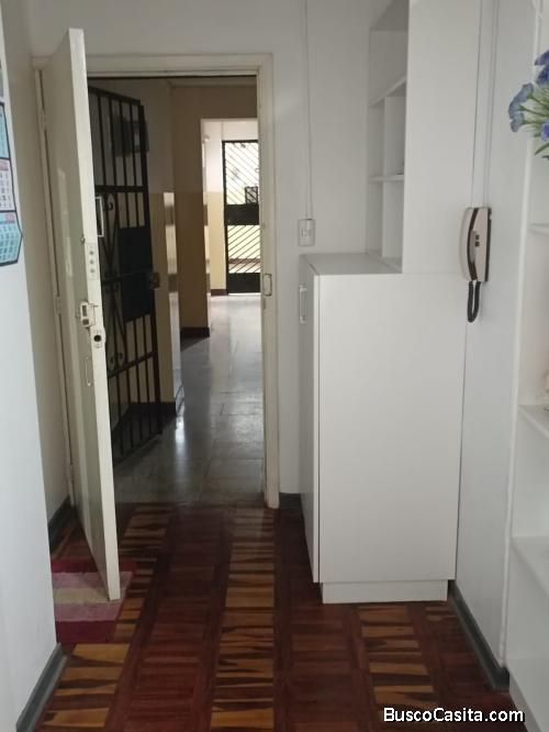 VENDO OFICINADORMITORIO AMOBLADO 