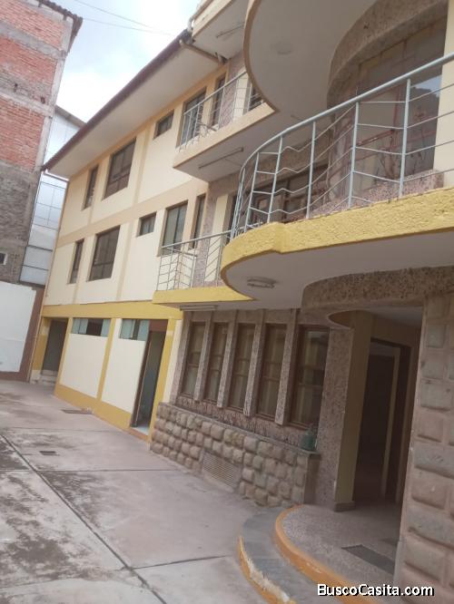 EN VENTA INTERESANTE INMUEBLE EN AV. CENTENARIO-CUSCO