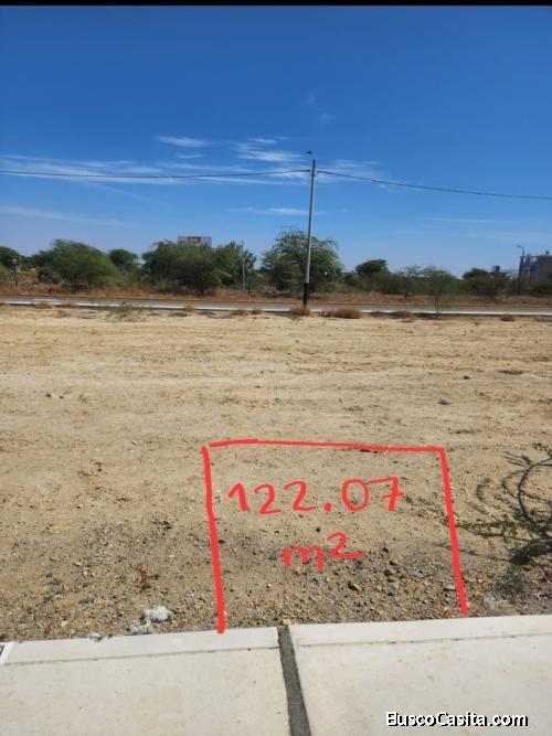 VENTA O TRASPASO DE TERRENO EN MIRAFLORES BOULEVARD DE PIURA