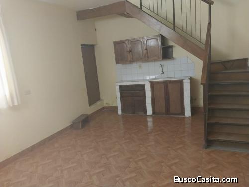 Dúplex de 2 habitaciones ubicado a cuadra y media de la Plaza de Armas
