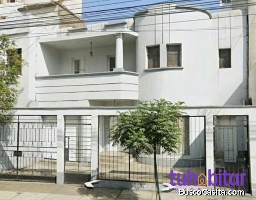 Venta de casa como terreno en Av. Petit Thouars Miraflores