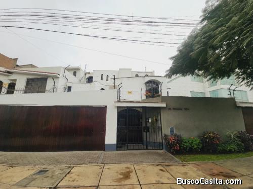 SE VENDE CASA EN LA MOLINA