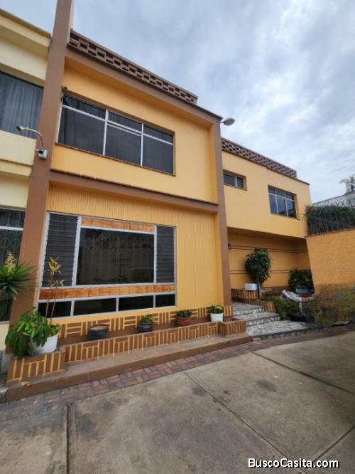SE VENDE CASA EN ZONA COUNTRY CLUB, SAN ISIDRO