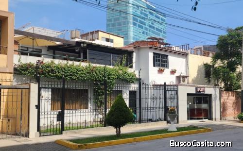 SE VENDE CASA EN MAGDALENA LÍMITE CON SAN ISIDRO
