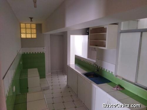 VENDO DEPARTAMENTO EN AV HOYOS RUBIO