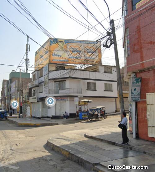Local comercial en plena avenida Tupac Amaru