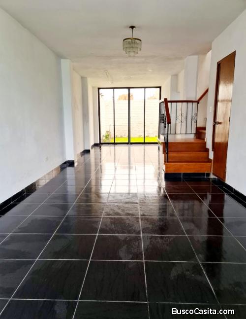 Venta de casa en AnconLima muy cerca a la playa
