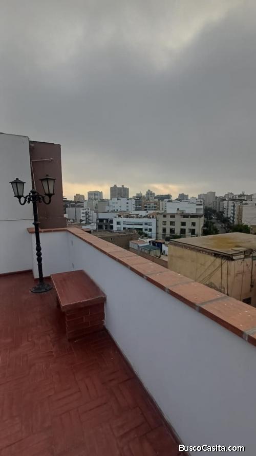 Penthouse Tríplex Súper Iluminado con Terraza y Chimenea en Miraflores