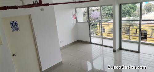 ALQUILER DE OFICINA AL FRENTE DEL REBAGLIATI