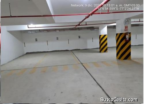 Alquilo estacionamiento