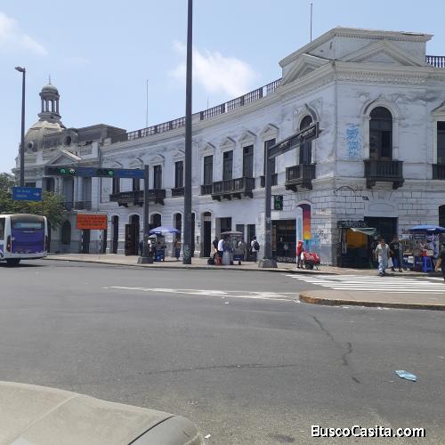 Vendo Local Comercial en Plaza Bolognesi - Breña